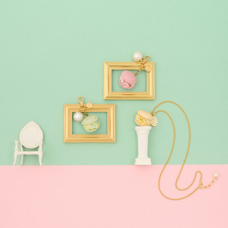 Creamy Macaron Necklace