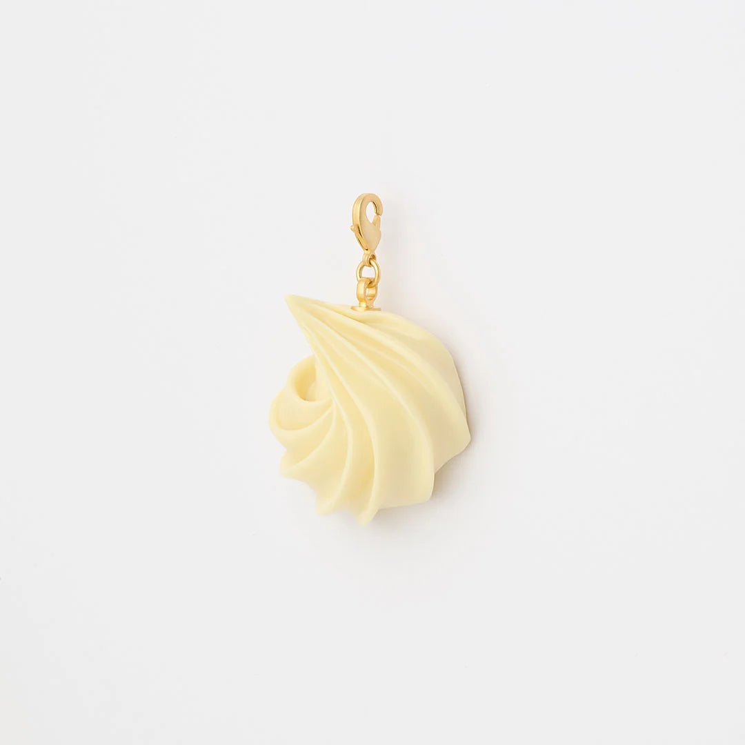 Rosebud Whipped Cream Charm (S)