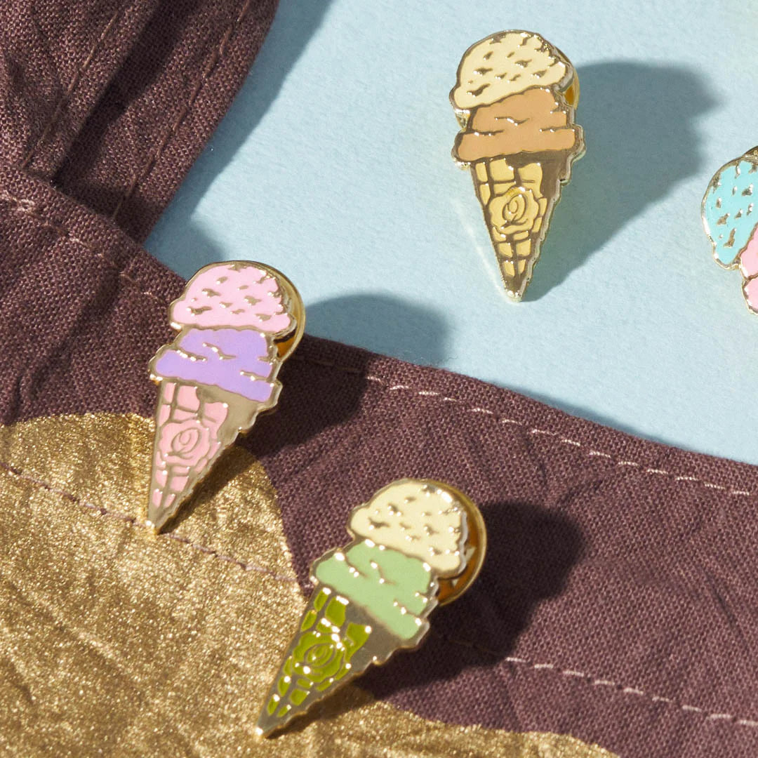 Q-pot. 's Pin Badge Collection