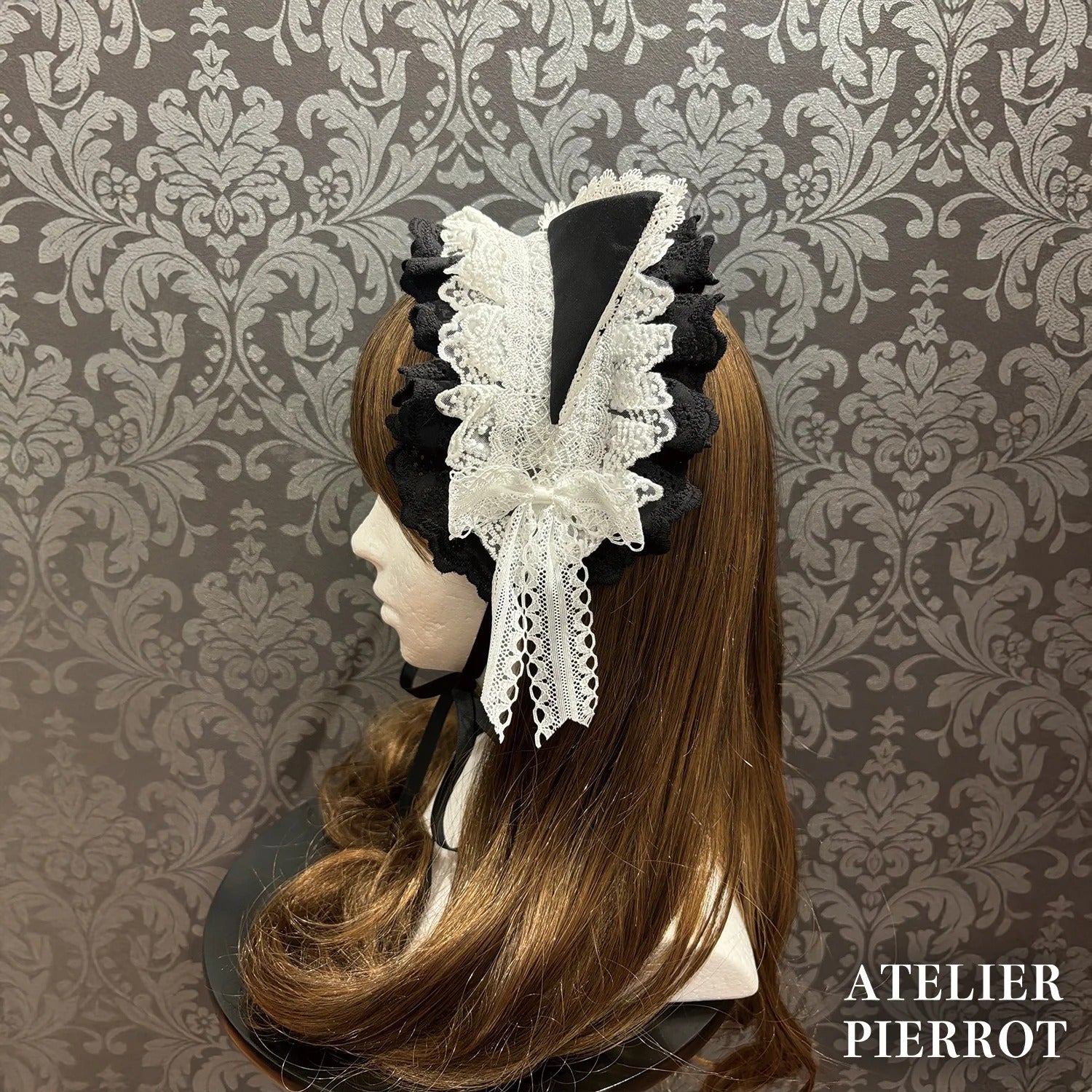 Mimi de Chat Lace Headdress