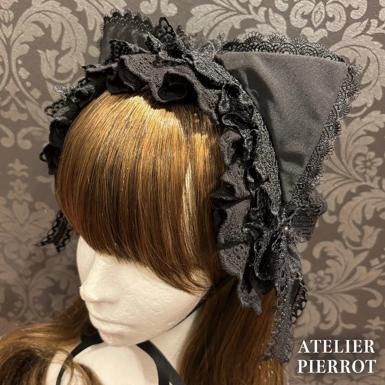 Mimi de Chat Lace Headdress