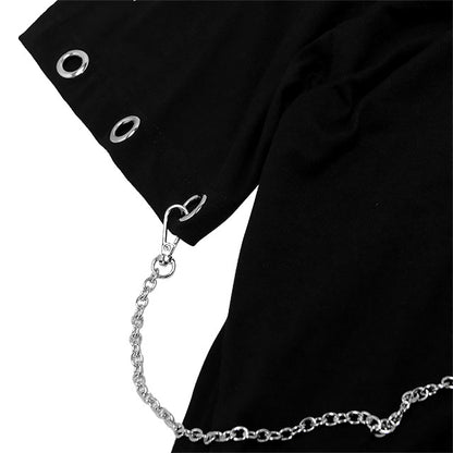Tops With Eyelet Chains That Cut Through The Heart