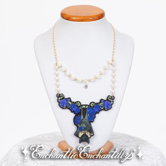 Bat Duke Rose of Necklace