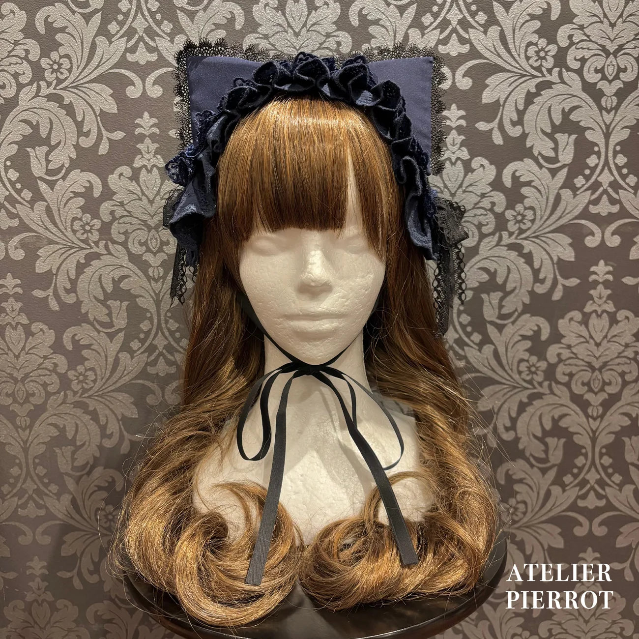 Mimi de Chat Lace Headdress