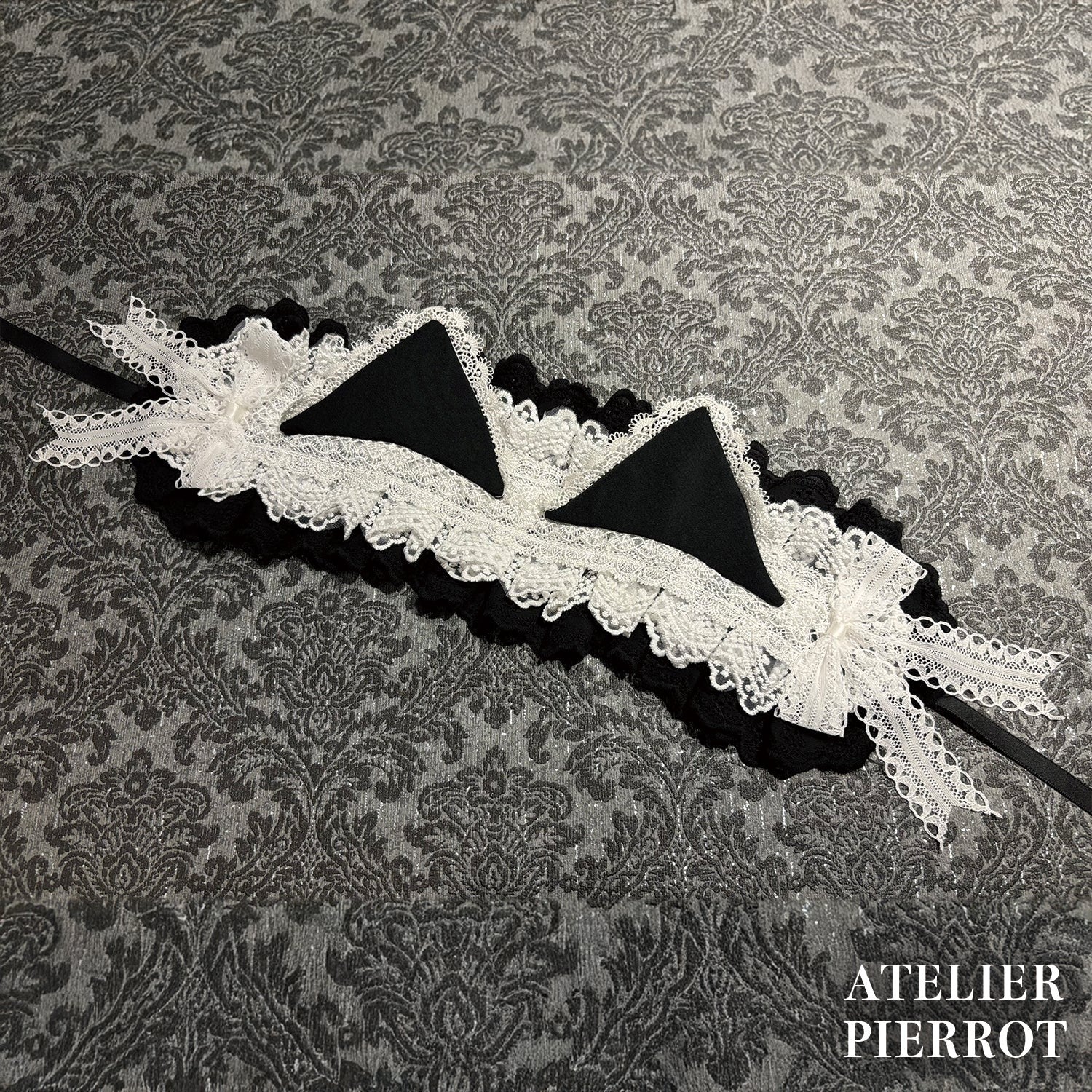 Mimi de Chat Lace Headdress