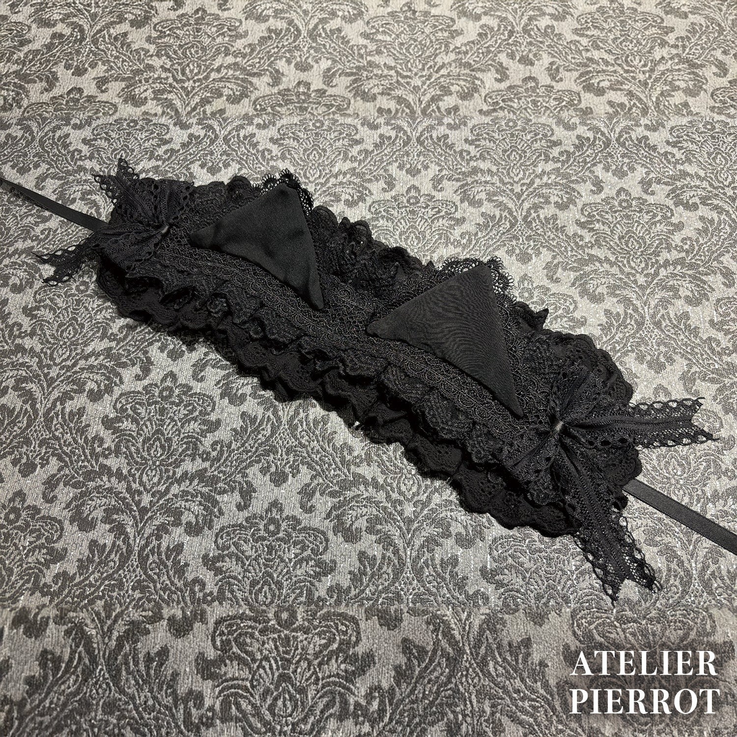 Mimi de Chat Lace Headdress