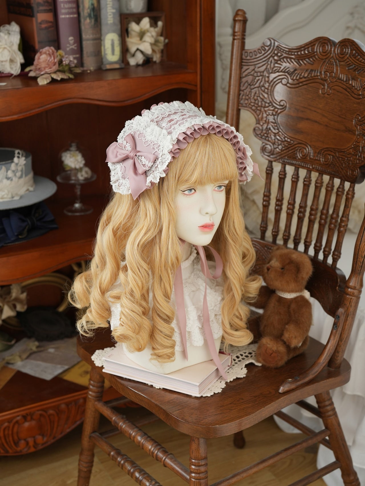 Petit Merveille Torsion Lace Headdress