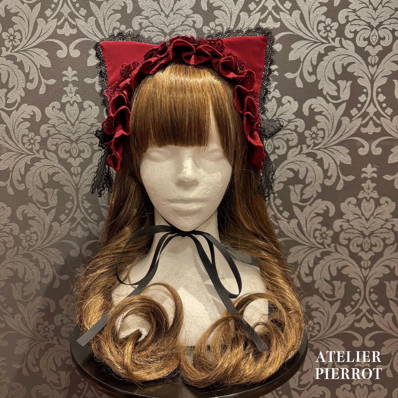 Mimi de Chat Lace Headdress