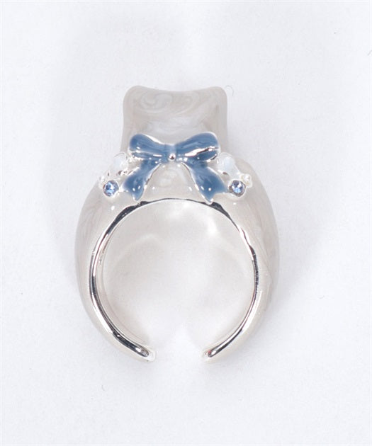 Dressed-Up Ribbon Cat Ring
