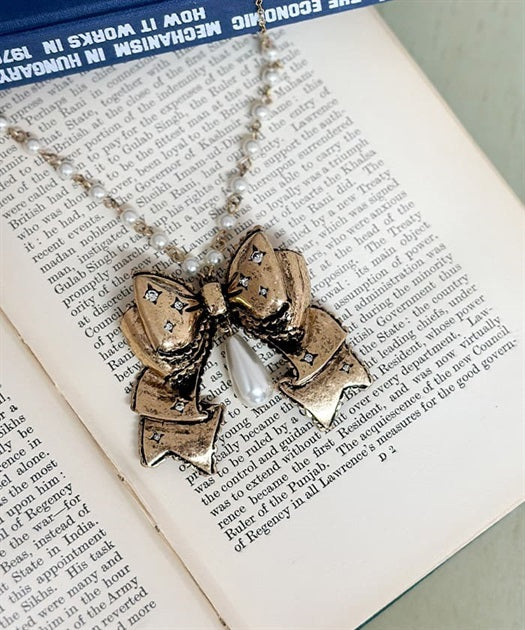 Ribbon Necklace