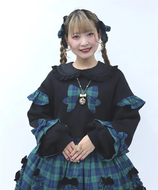 Ribbon Patch Cropped Pullover