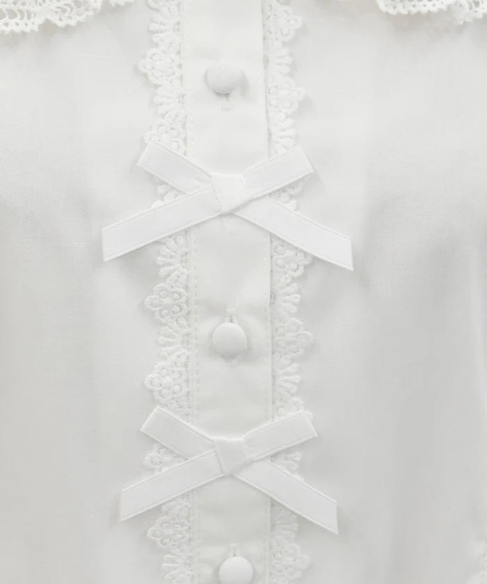 Torsion Lace Round Collar Short Sleeve Blouse