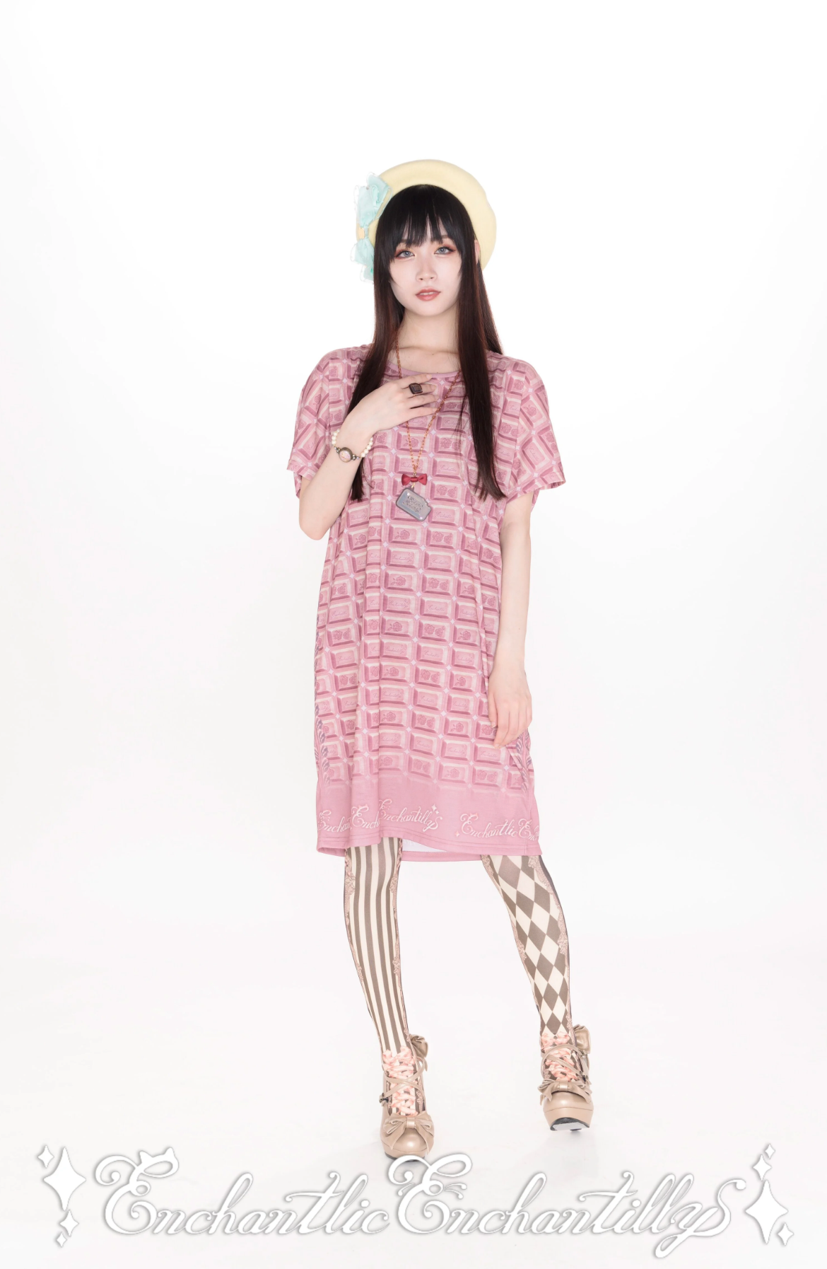 Enchantilly Chocolate Cutsew