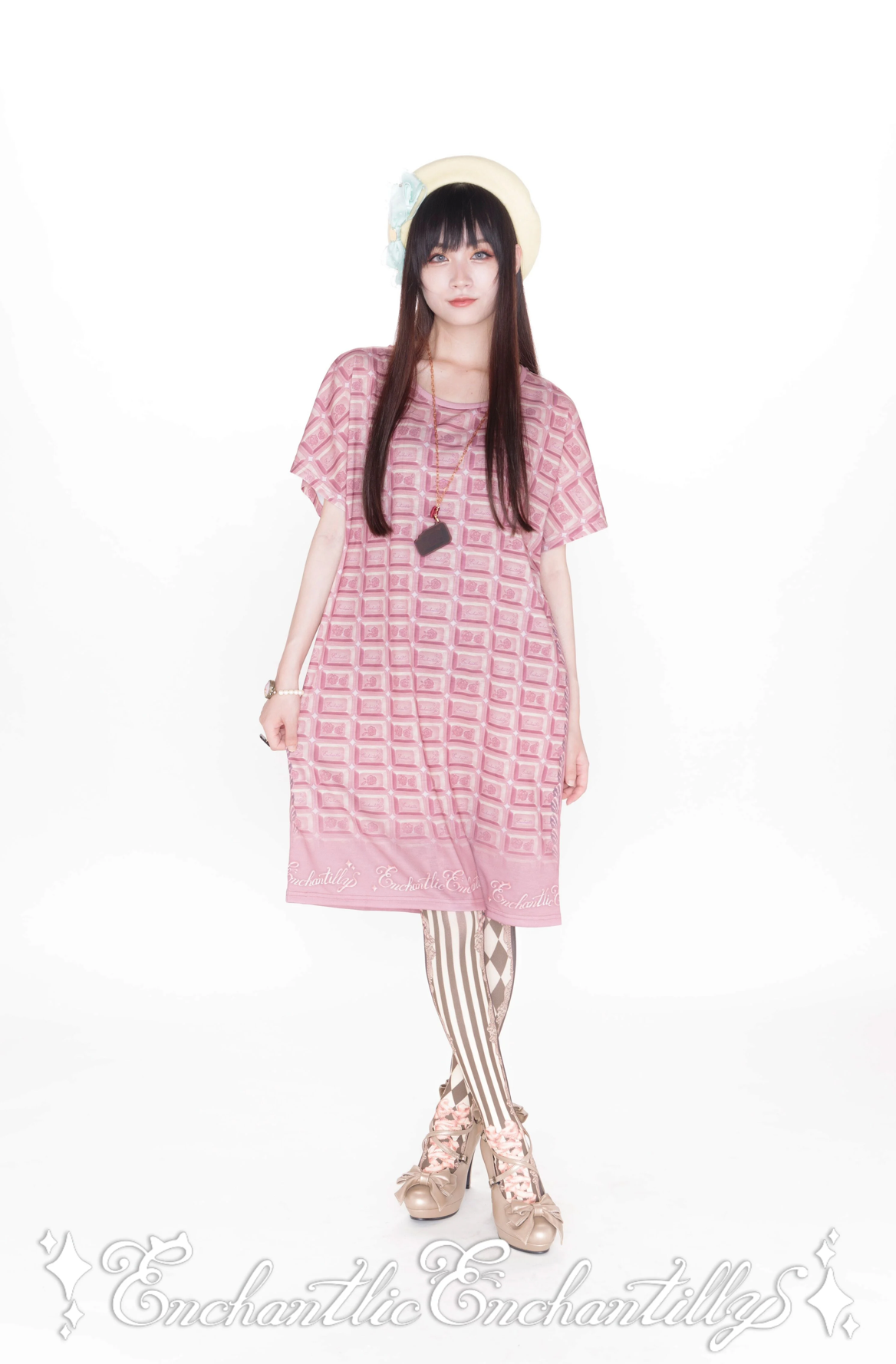 Enchantilly Chocolate Cutsew