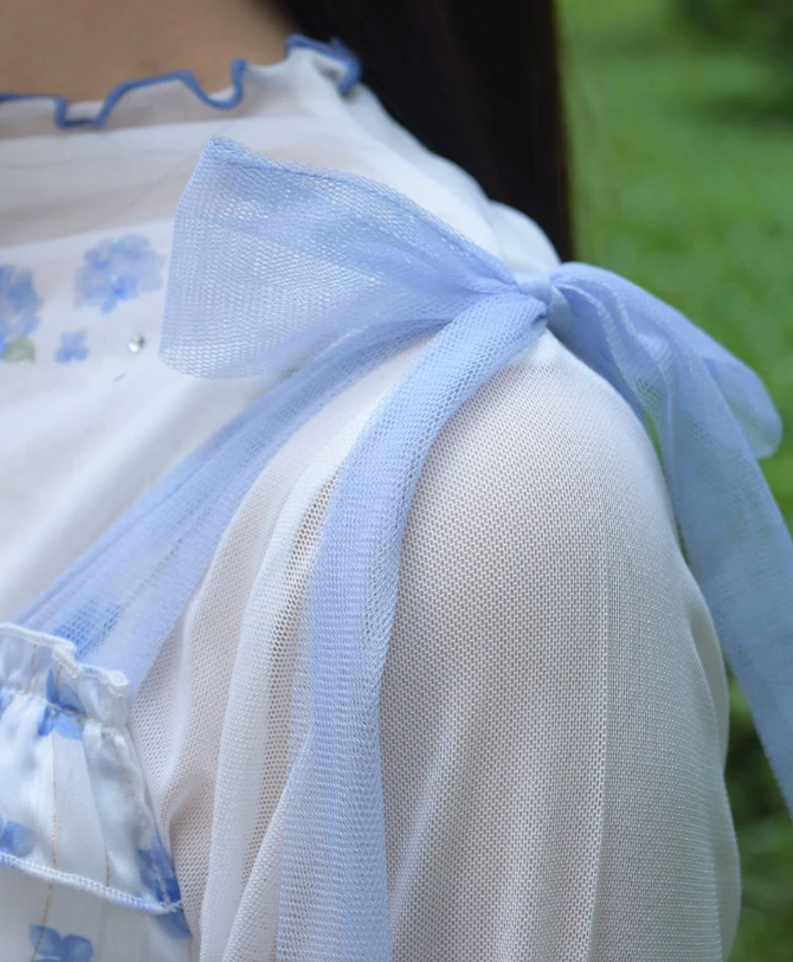 Hydrangea Pattern Shoulder Ribbon Dress