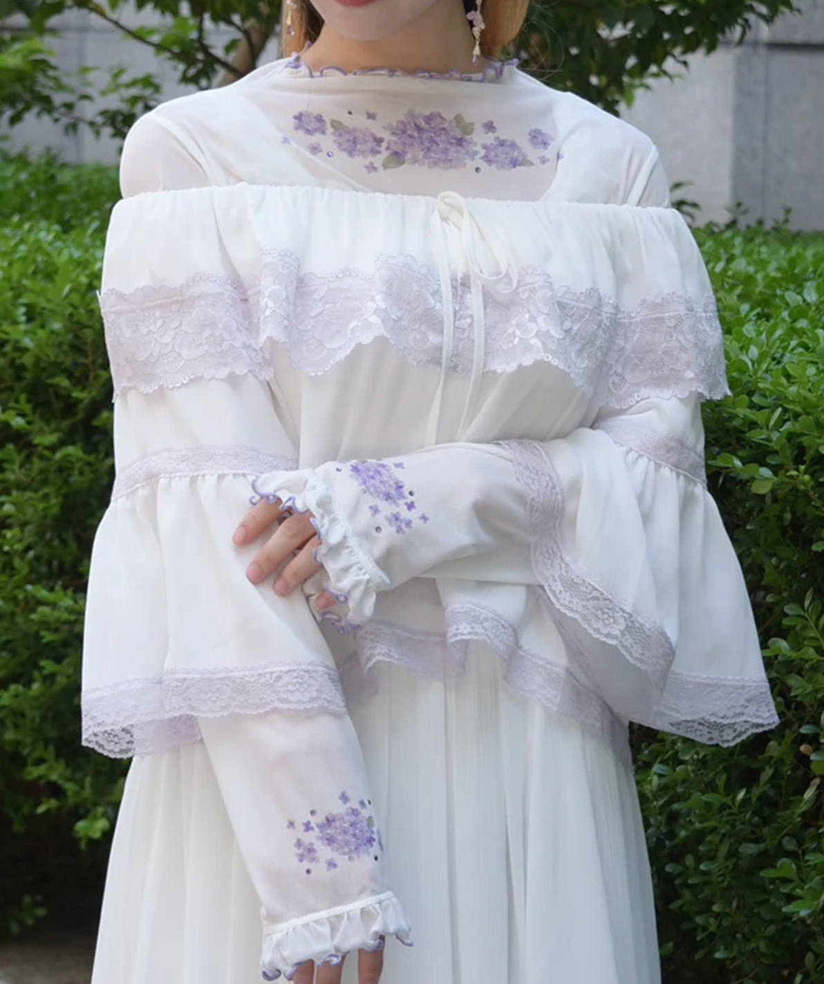 Color Scheme Lace Willow Crepe Frill Blouse