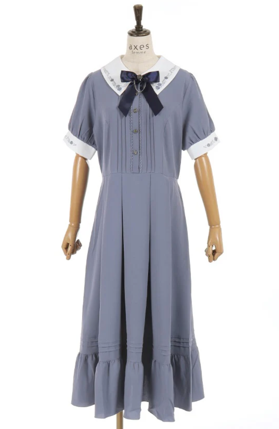 Ribbon Bleach Rose Embroidery Dress