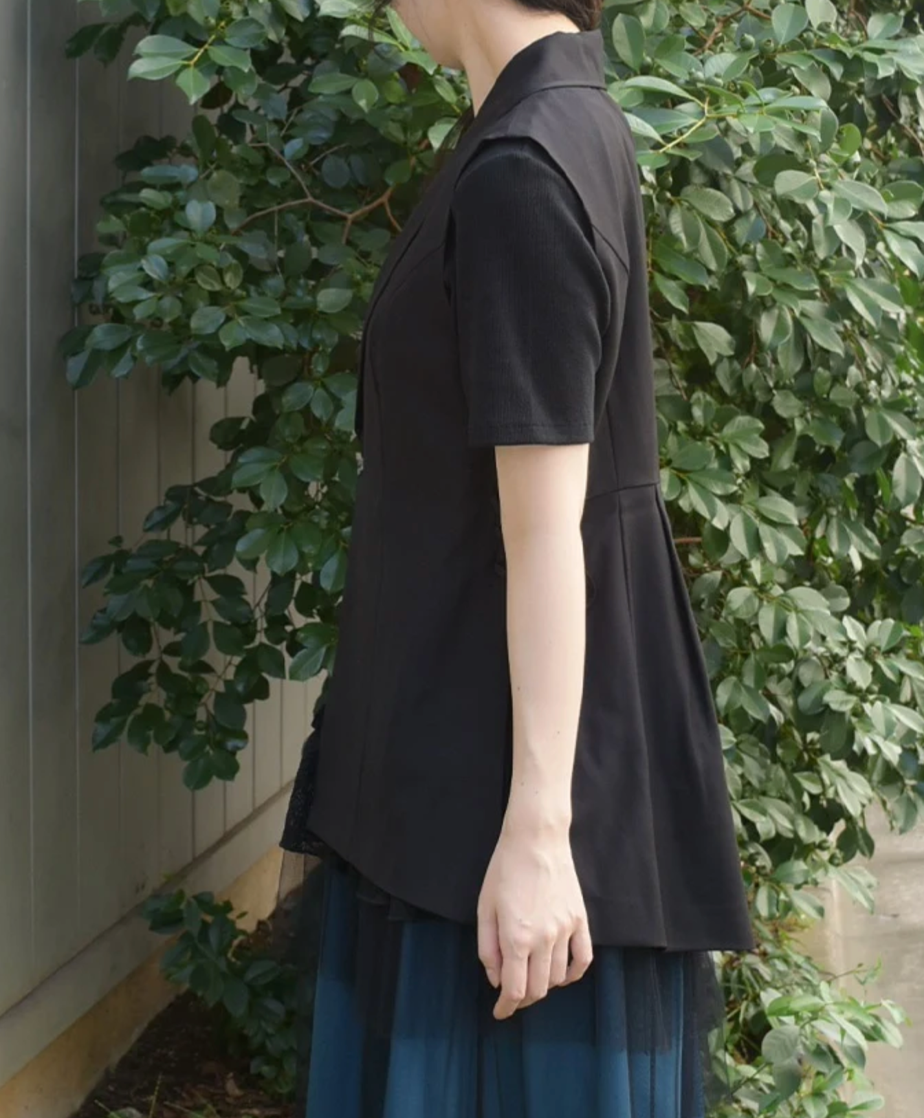 Side Pleated Half Gilet
