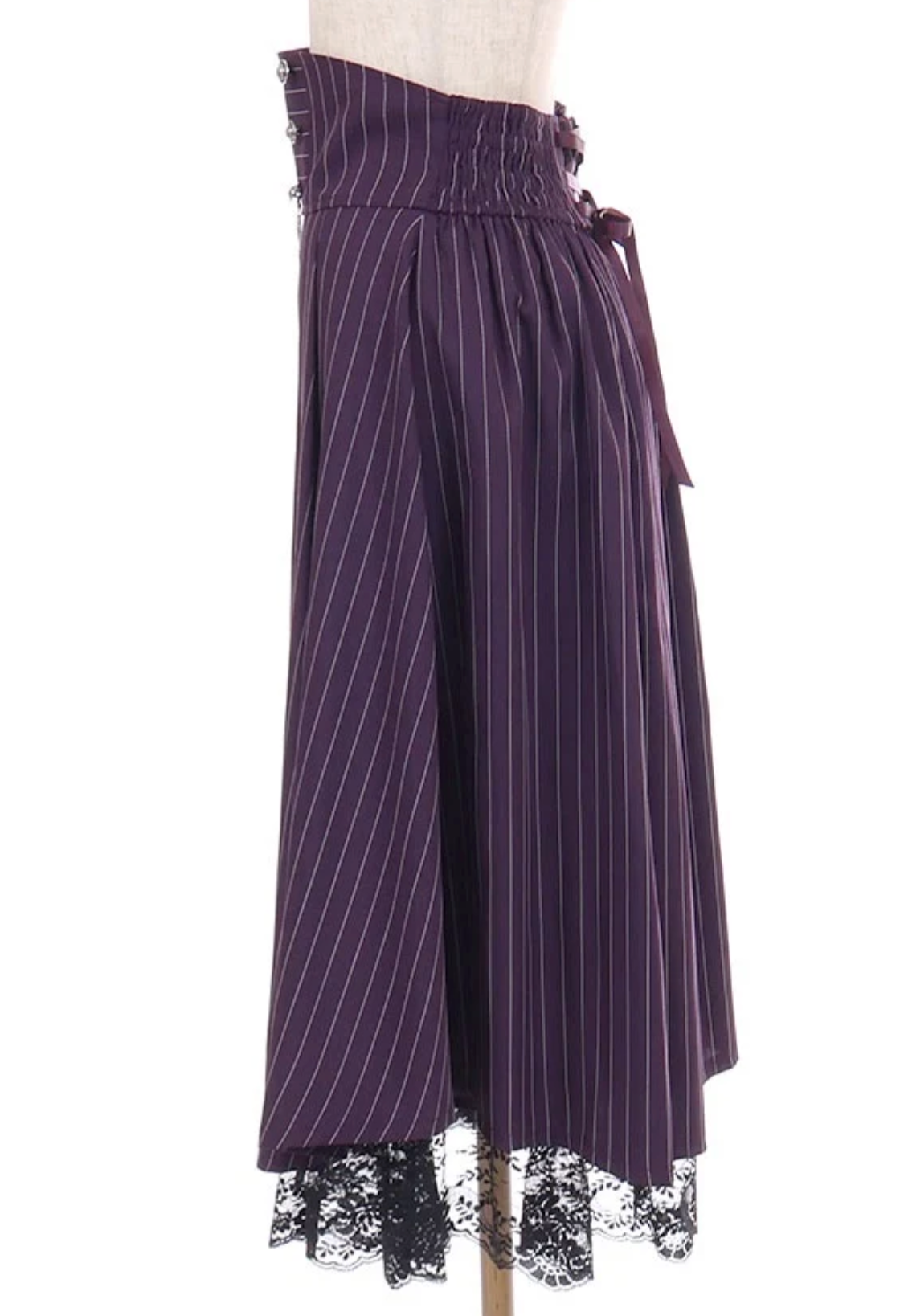 Cross & High-Waisted Skirt