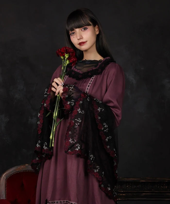Rose & Bat Lace Stoll