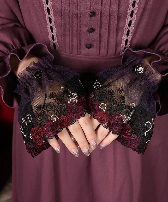 Rose & Bat Lace Armband