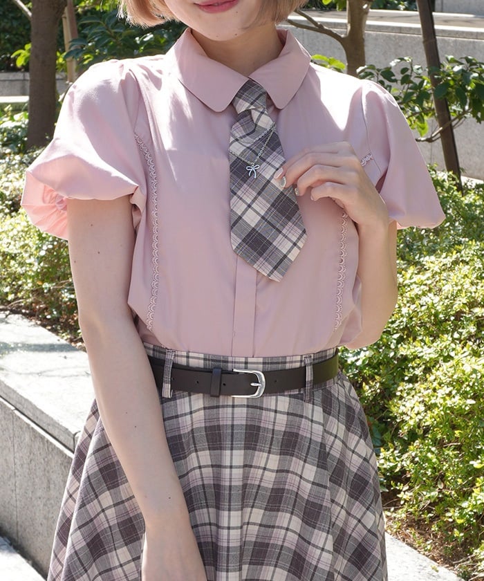 Blouse With Chain Necktie