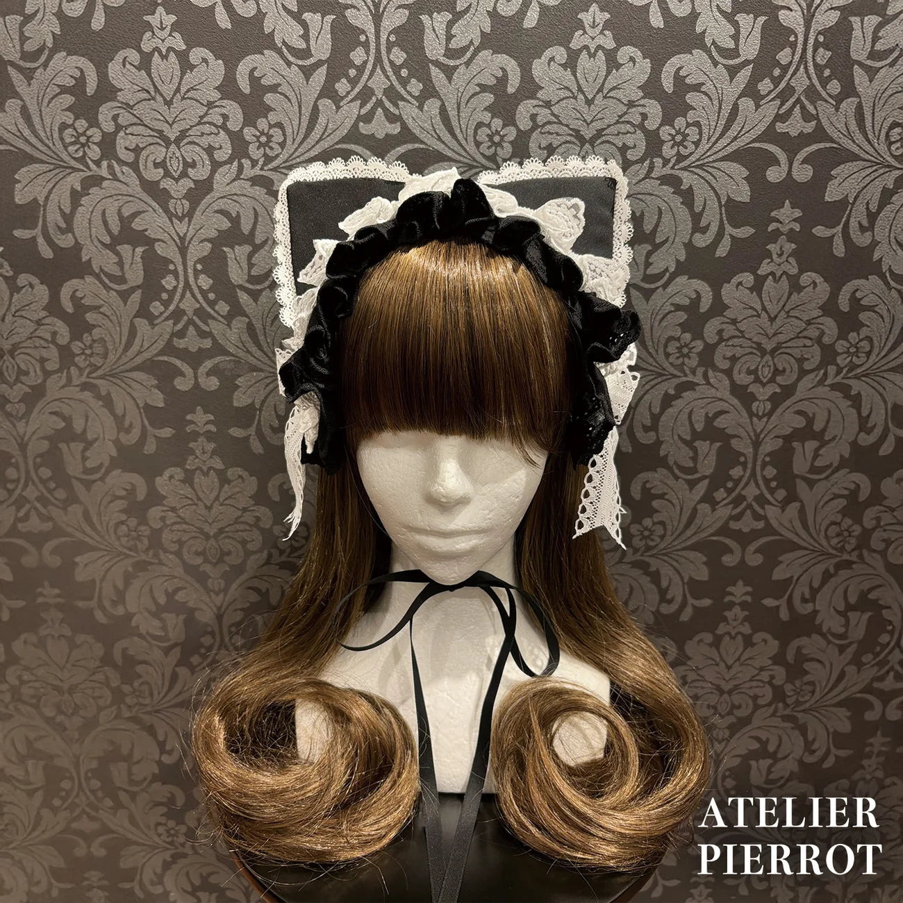 Mimi de Chat Lace Headdress