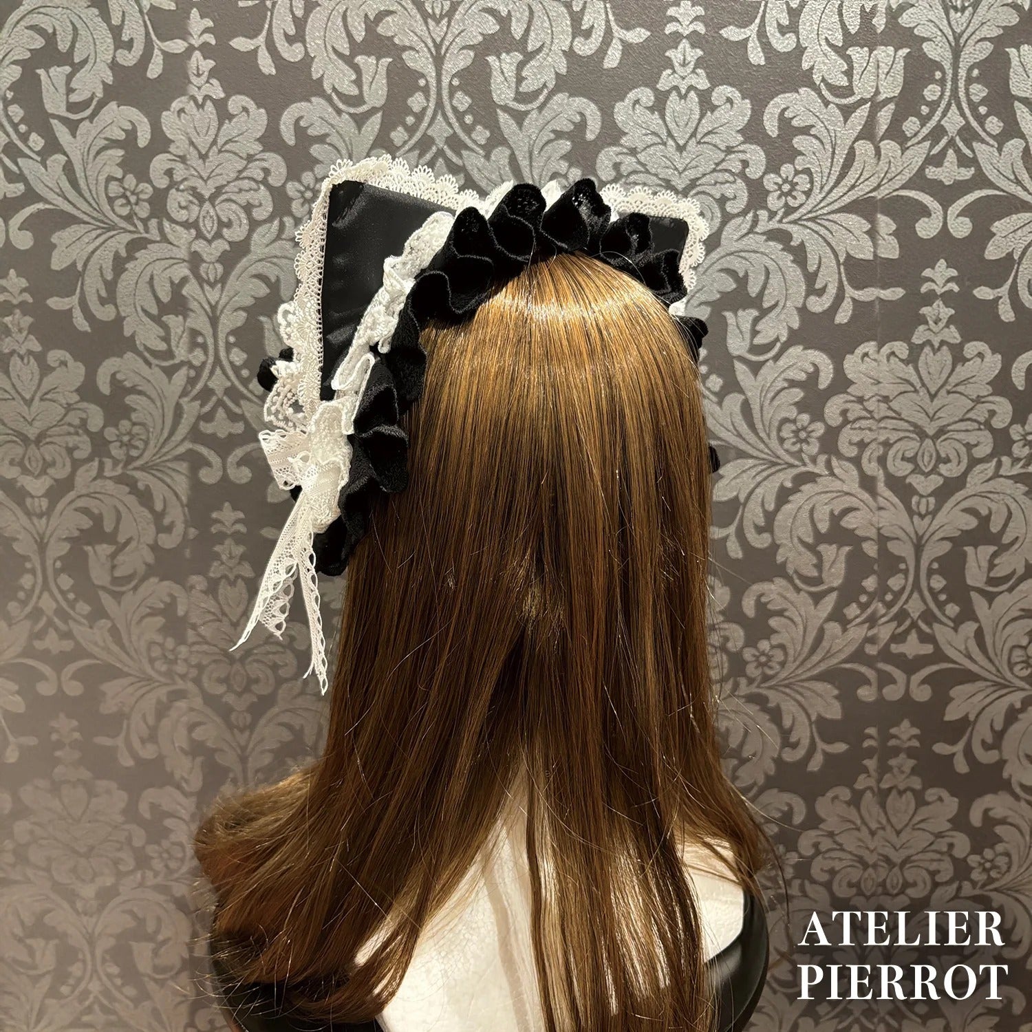 Mimi de Chat Lace Headdress