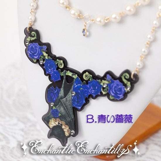Bat Duke Rose of Necklace