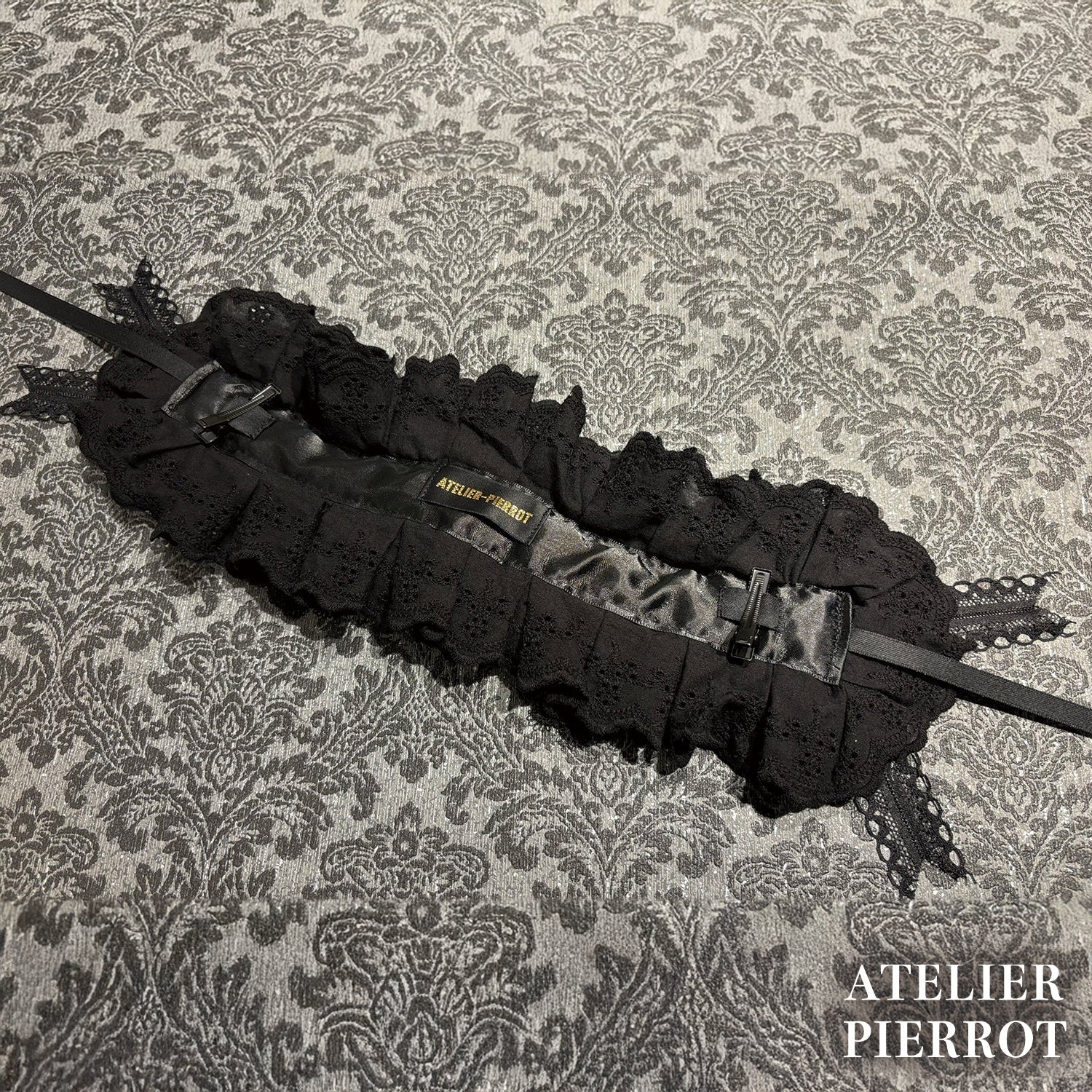 Mimi de Chat Lace Headdress