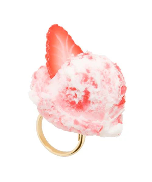 Strawberry Yogurt Ice Cream Ring