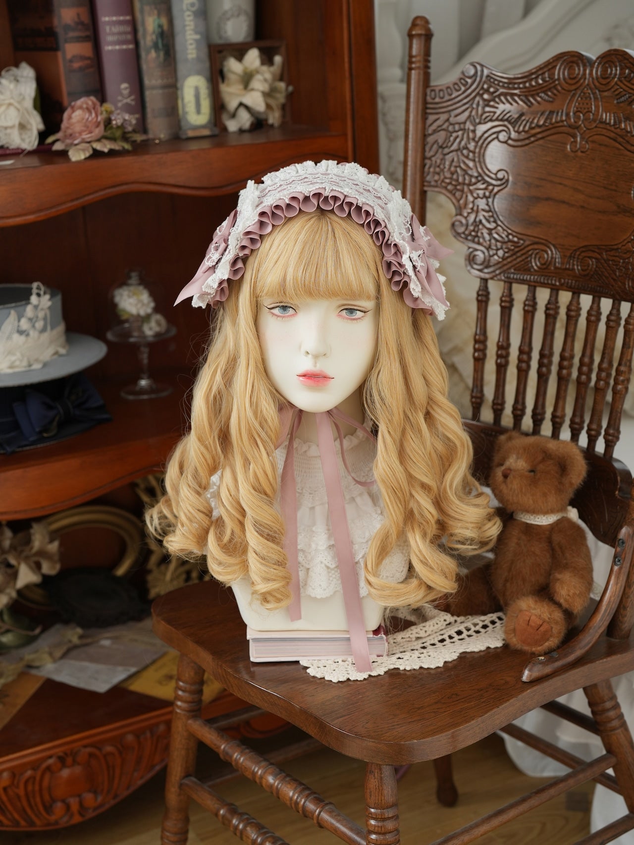 Petit Merveille Torsion Lace Headdress