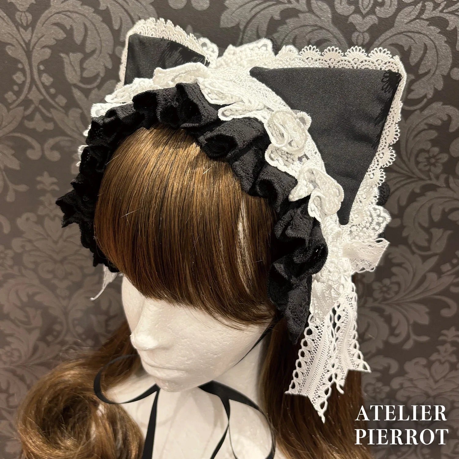 Mimi de Chat Lace Headdress