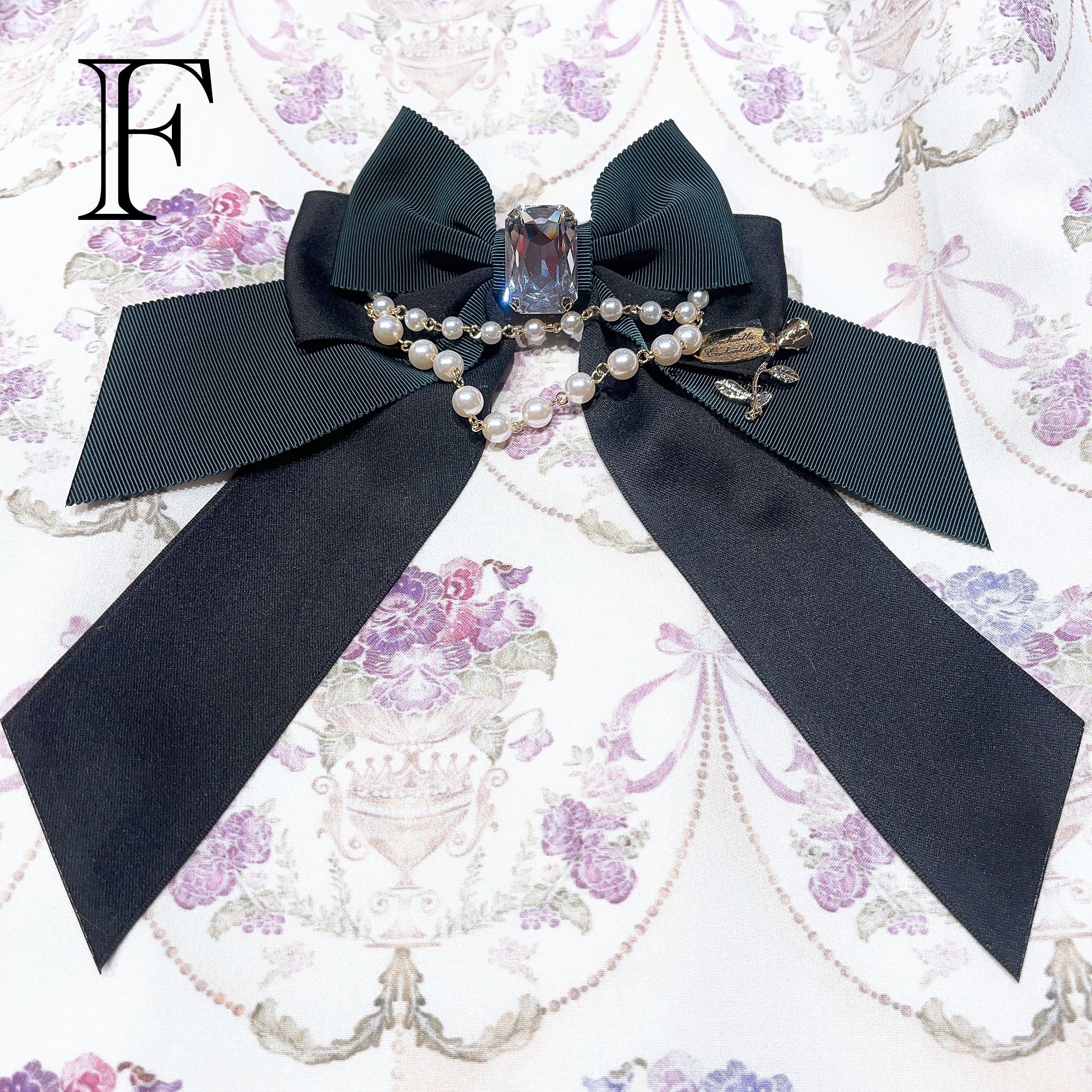 Jewelry Box Pearl Ribbon Brooch - A Rose for Me