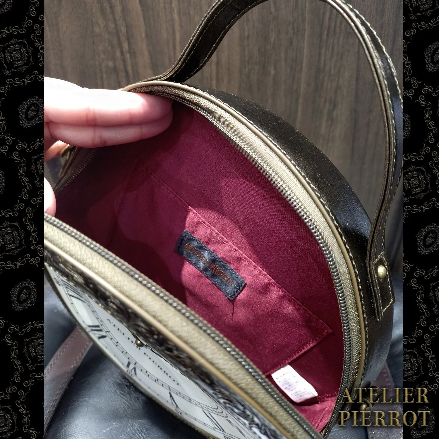 “Aeon” Clock Shoulder Bag