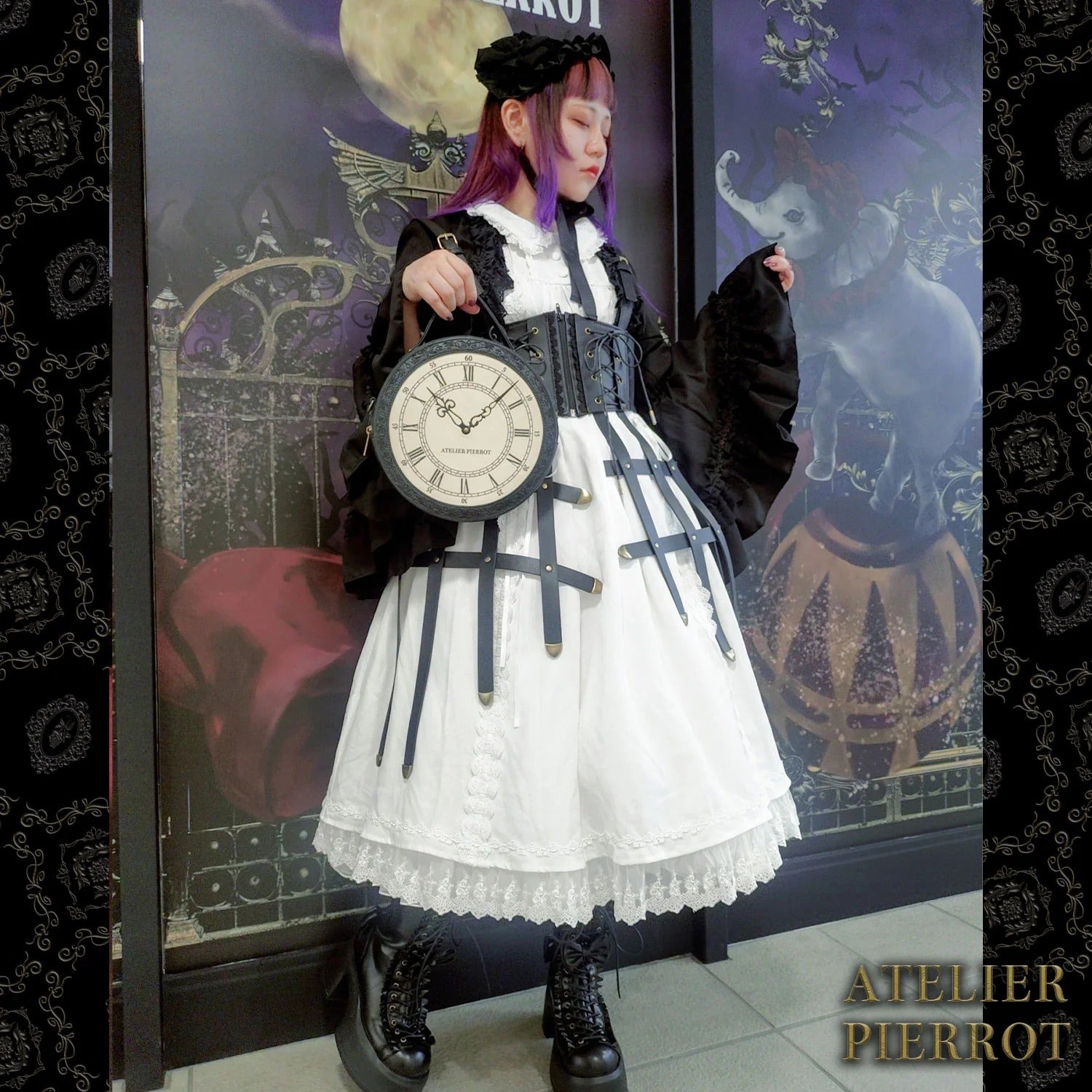 “Aeon” Clock Shoulder Bag