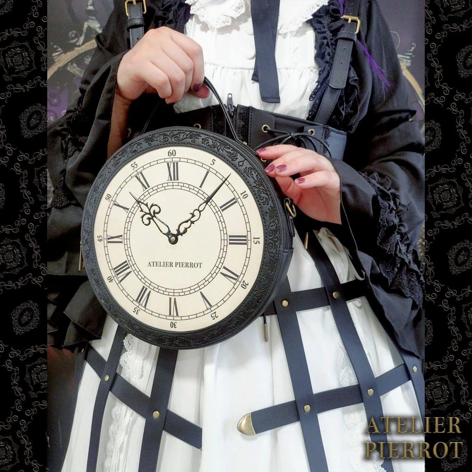 “Aeon” Clock Shoulder Bag