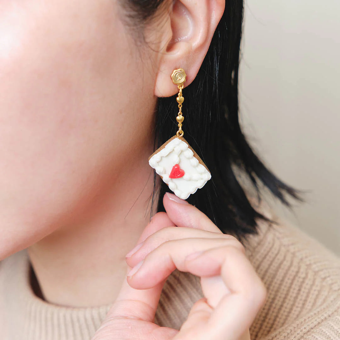 Love Letter Cake Earring Pierced (Single)