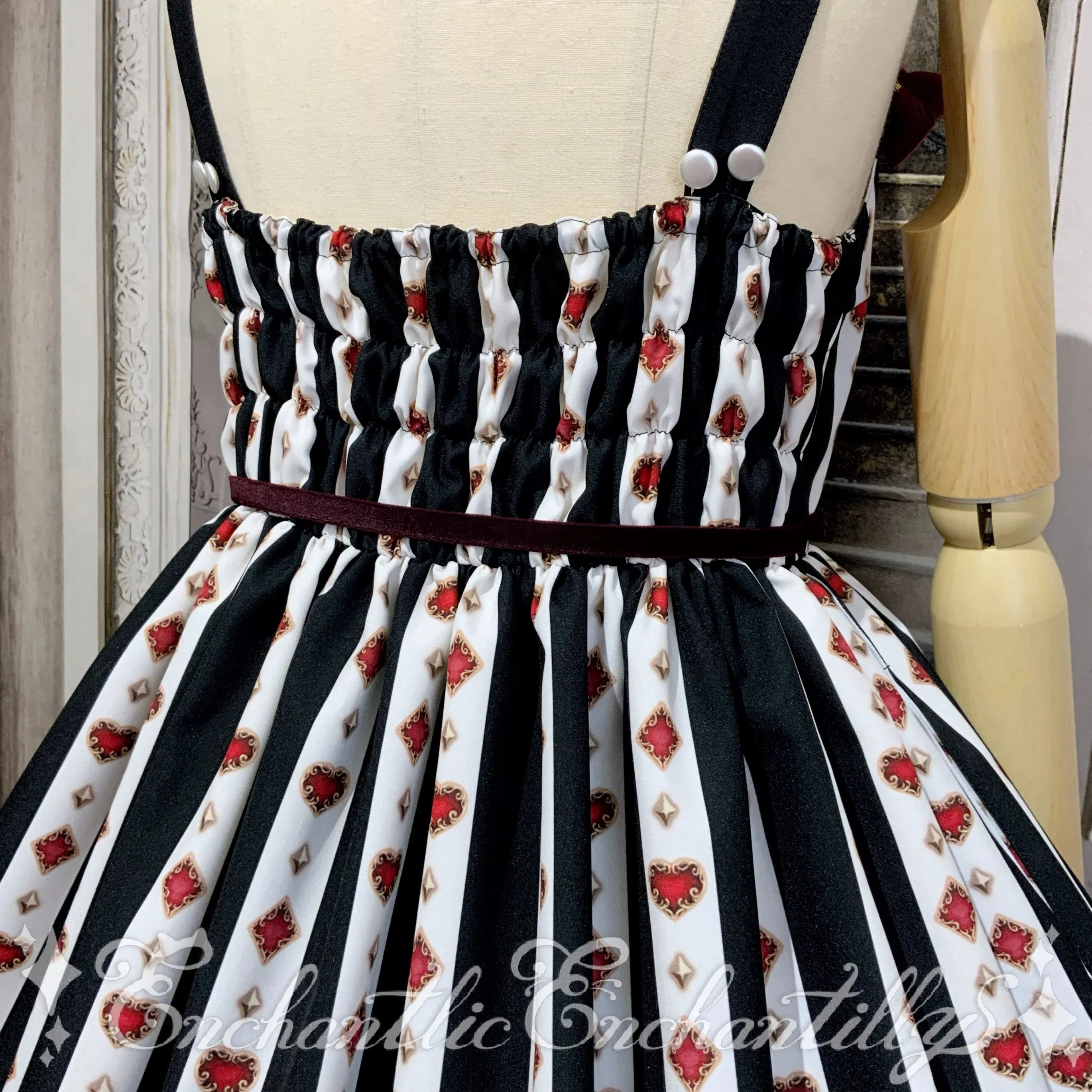 Wonderland of Queen Cat Jumperskirt