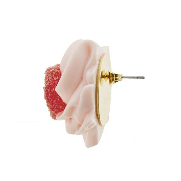 Love Heart Whipped Cream Piercing